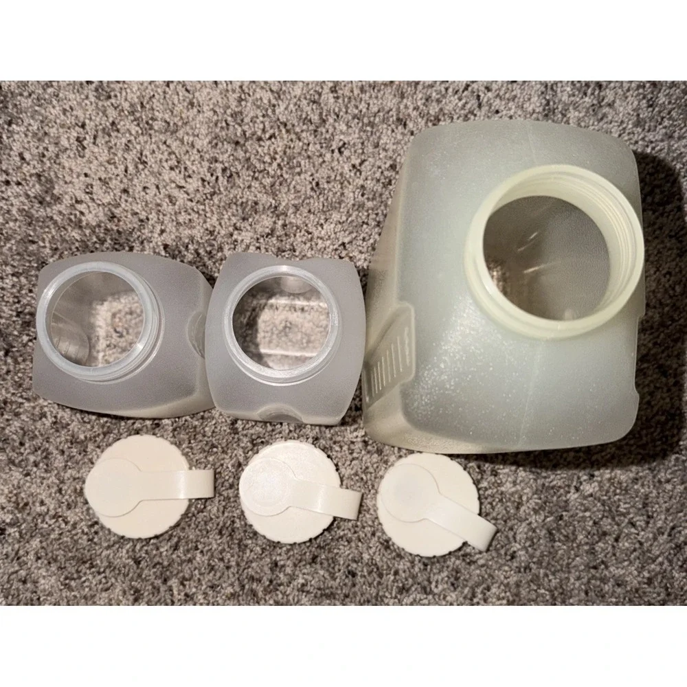 3 Vintage Rubbermaid Servin Saver 33,17 &4 Cup Storage Container Almond Lids